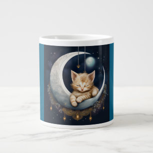 Kitten Asleep auf dem Crescent Moon Objekt Jumbo-Tasse