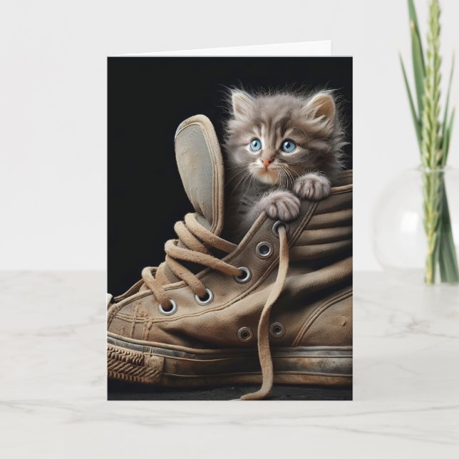 Kitten in alter Sneaker zum Geburtstag Karte (Vorderseite)