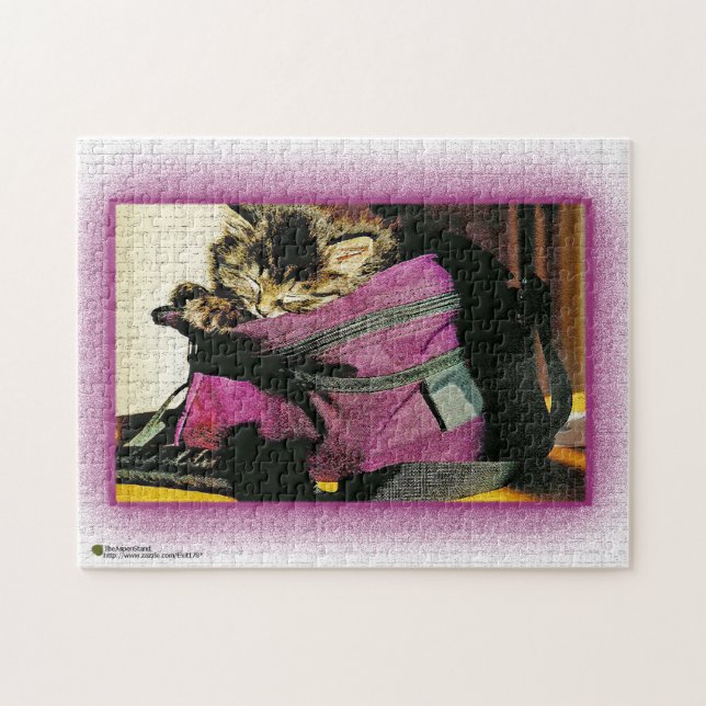Kitten in einer Burgunder-Portion schlafen Puzzle (Horizontal)