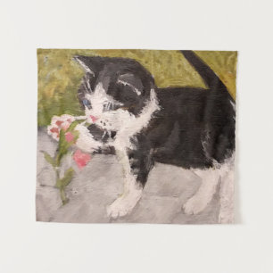 Kitten Playing mit rosa Blume Wandteppich