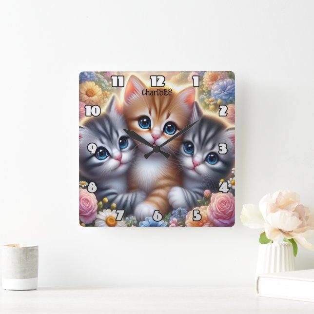 Kitten Trio: Niedlich, kuschelig, Blumenrahmen Quadratische Wanduhr (Zuhause)