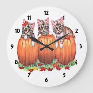 Kittens on Pumpkins Wall Clock Große Wanduhr