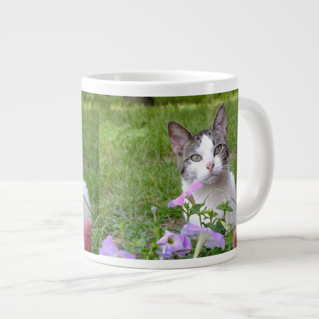 Kitty in den Blume Jumbo Tasse (Vorderseite Rechts)
