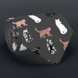 Kitty-Katzen im Rosen-Gold und im Krawatte<br><div class="desc">Dieses coole und Chic-Imitat druckte Rosengold und Schwarzweiss-gemusterte Kittymarmorierungkatzen sind für den trendy und stilvollen Tierliebhaber perfekt. Sein moderner und niedlicher Druck ist für viele Geschenke und Gelegenheiten groß. Genießen Sie diesen zeitgenössischen und modernen Entwurf für Ihren folgenden Kauf; für Ihre Freunde,  Ihre Familie oder sich!</div>