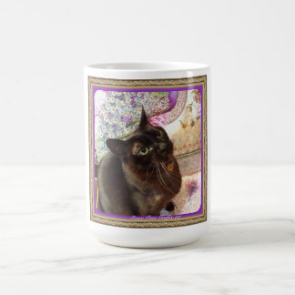 Kiwi in einem Kasten, Reihe 1, Pose 2, Pflaume Kaffeetasse