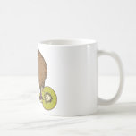 Kiwi-Reitfahrrad mit Kiwi-Rädern Kaffeetasse<br><div class="desc">Kiwi-Reitfahrrad mit Kiwi-Rädern 

Entwurfsillustration durch Mike joos…
Netz http://www.mikejoos.com</div>