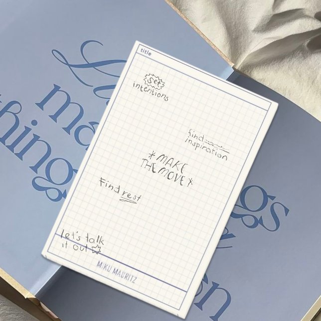 Klare Minimal-Grid-Notizblock mit individuellem Na Post-it Klebezettel (Von Creator hochgeladen)