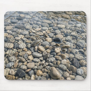 Klare Wasser über Flusskiesel-Mauspad Mousepad