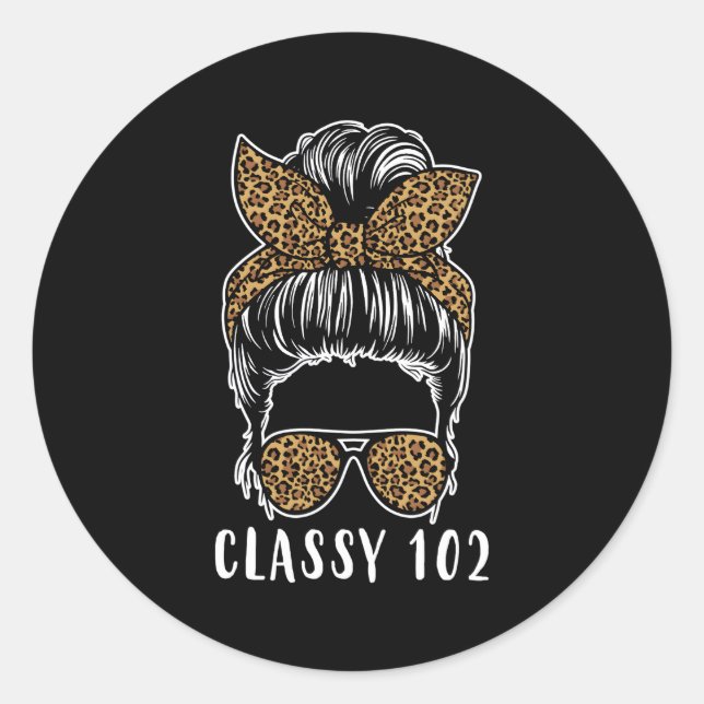 Klasse 102 Messy Bun Leopard Runder Aufkleber (Vorderseite)