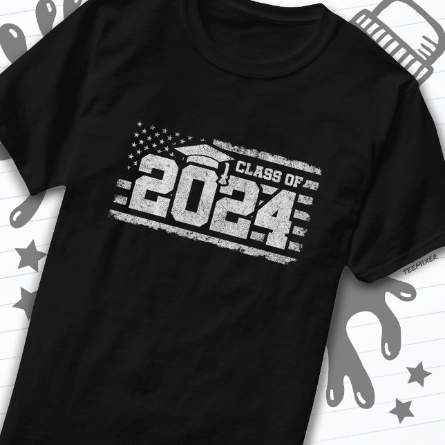 Klasse 2024 Abschluss American Flag Senior 2024 T-Shirt (Von Creator hochgeladen)