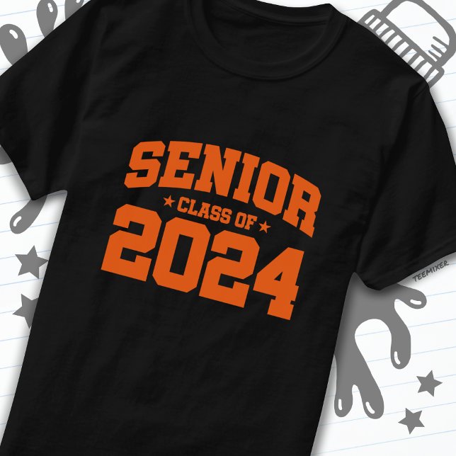 Klasse 2024 Abschluss in der Hochschule Senior 202 T-Shirt (Von Creator hochgeladen)