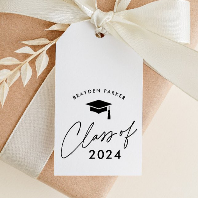 Klasse 2024 Gefallen an einem einfachen Abschluss Geschenkanhänger (Modern Script Class of 2024 Black and White Graduation Favor Tag.)