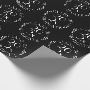 Klasse 2024 Graduate Chic White Typografy Black Geschenkpapier