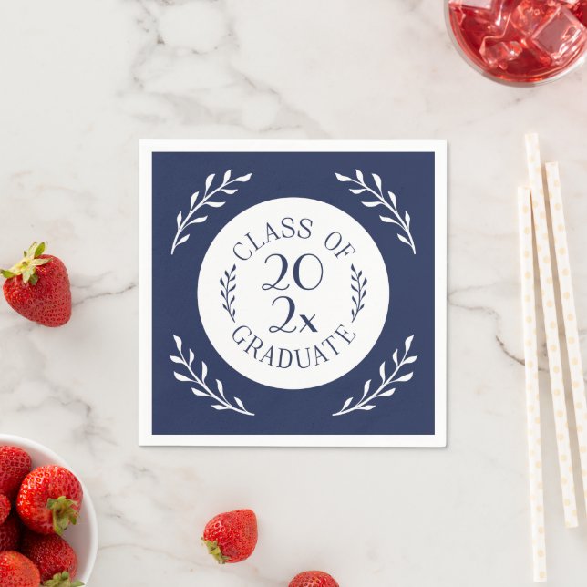 Klasse 2025 Graduate Chic Navy White Botanical Serviette (Beispiel)