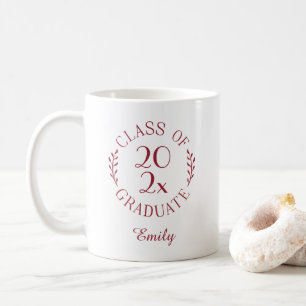 Klasse 2025 Name Burgundy Typografy Abschluss Kaffeetasse