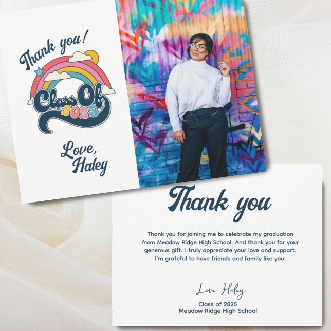 Klasse 2025 Retro Rainbow Colorful Abschluss Dankeskarte (Class of 2025 Retro Rainbow Colorful Graduation Thank You Card)