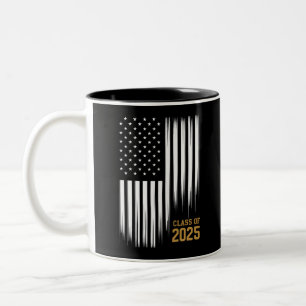 Klasse 2025 Senior American Flag Abschlussfeier Zweifarbige Tasse