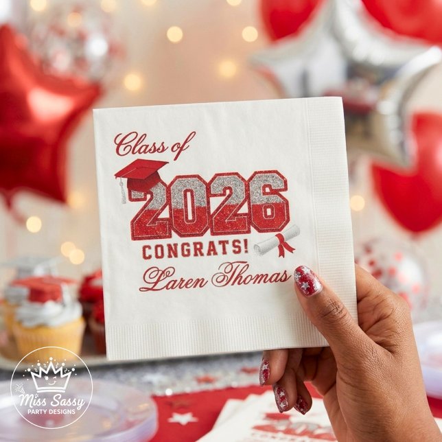 Klasse 2026 Rot & Silber Abschluss-Absolventen der Serviette (Make your Class of 2026 graduation party unforgettable with bold red and silver varsity napkins)