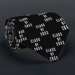 Klasse 20XX Schulabschlussfeier schwarz Krawatte<br><div class="desc">Klasse der 20XX High School Graduation Party schwarze Nacken Krawatte. Cooles Zubehör für Studierende,  Senioren,  Unis etc. Musterdesign mit personalisiertem Jahr. Spaß Geschenkideen für den Abschluss Tag. Schwarze oder benutzerdefinierte Farbe.</div>