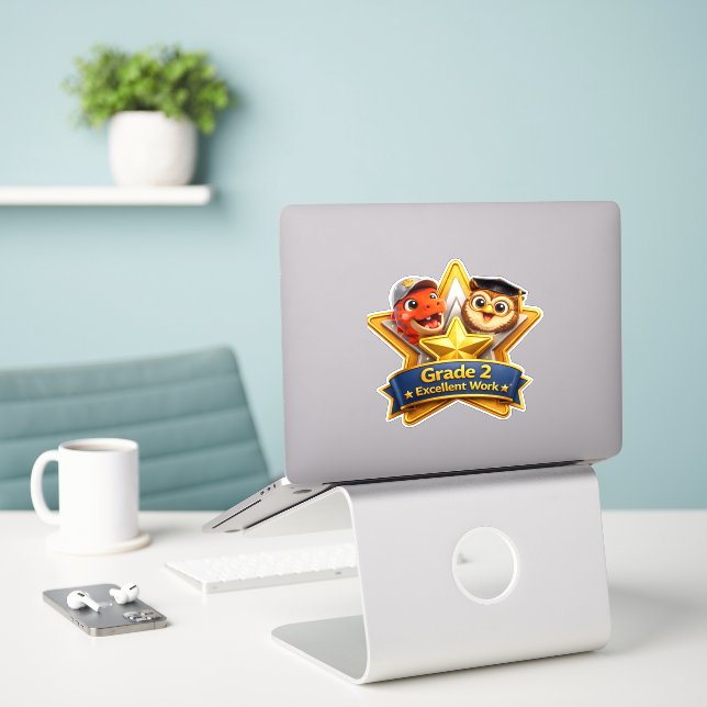 Klasse 2 hervorragende Arbeit mit der Eule und Rex Aufkleber (Laptop auf Schreibtisch)