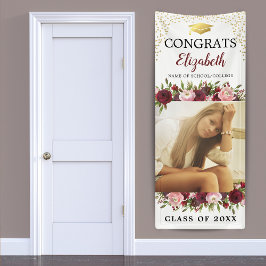 Klasse der Burgund-Abschluss-Tür 2025 Banner