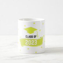 Klasse des Abschluss-Hutes 2023 mit Tasse