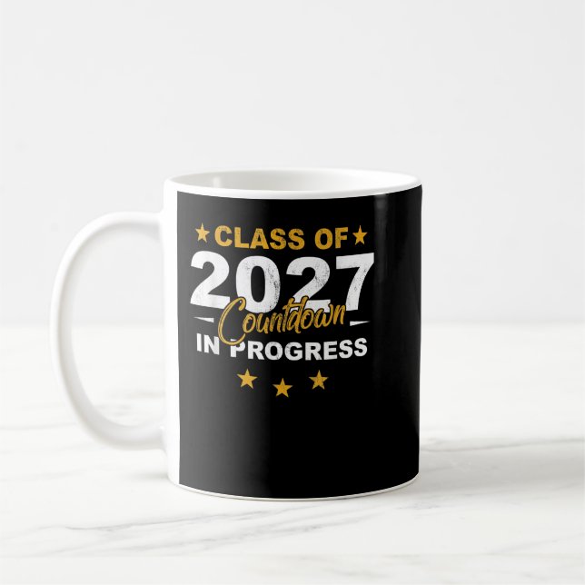 Klasse des Countdown 2027 Funny Graduate First Day Kaffeetasse (Links)