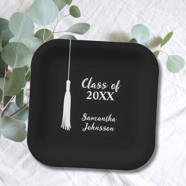 Klasse des Personalisierten Abschlusses Grad Tasse Pappteller (Class of 2024 Grad Tassel Personalized Graduation Paper Plates class of 2024 black and white)
