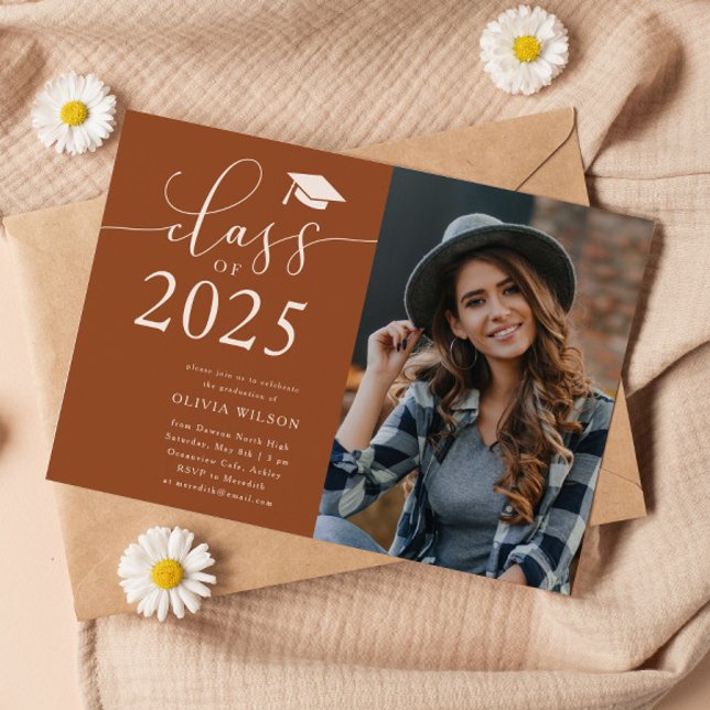 Klasse des Terracotta Graduation Party Fotos 2025 Einladung (Von Creator hochgeladen)