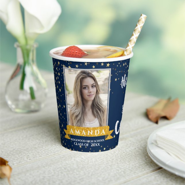 Klasse von 2024 Beste ist noch zu kommen Foto Absc Pappbecher (In Situ)