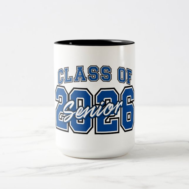 Klasse von 2026 Seniorenstolz-Typografie Zweifarbige Tasse (Mittel)