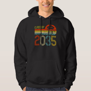 Klasse von 2035 wird mit mir vor dem Abschluss Vin Hoodie