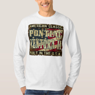 Klassiker-Auto Pontiacs Ventura II errichtet in T-Shirt