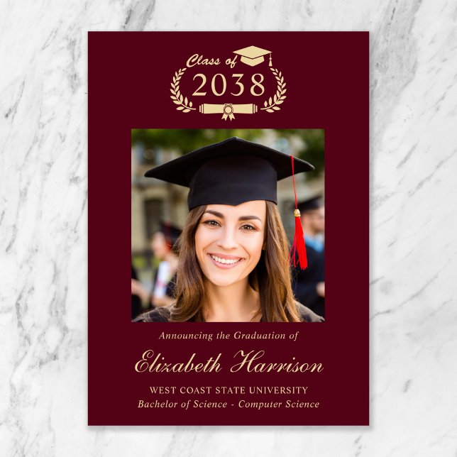 Klassisch Crest Burgund Foto College Abschluss Ankündigung (Classic Crest Burgundy Photo College Graduation Announcement)