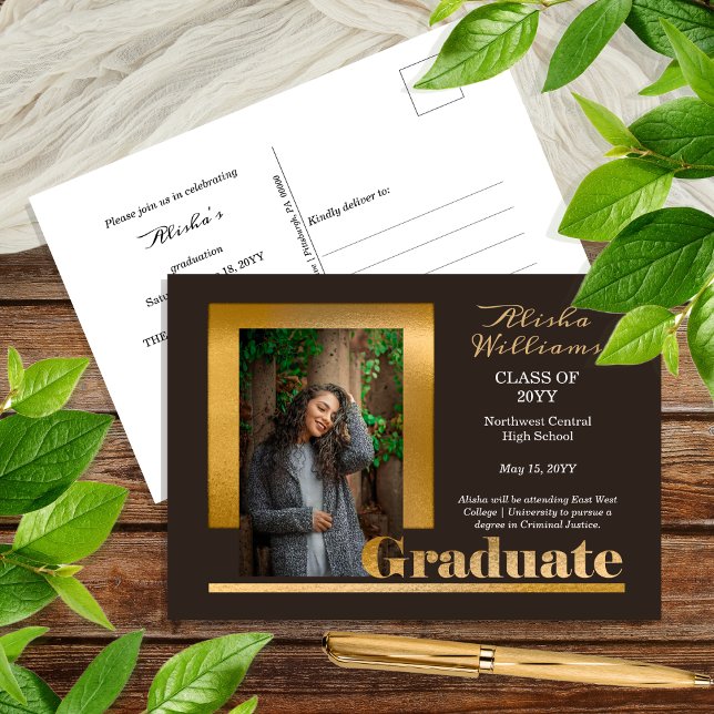 Klassisch elegant Gold Text Graduate 1 Foto braun Postkarte (Classy Elegant Gold Tone Text  "Graduate" One Photo Brown Postcard Announcement)