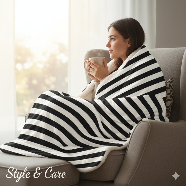 Klassisch schwarz-weiß gestreift sherpadecke (Classic Black and White Striped Sherpa Blanket)