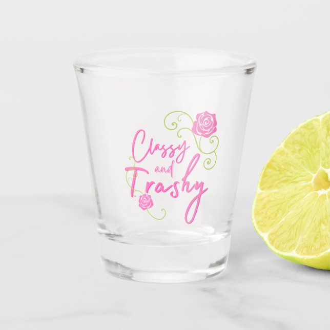 Klassisch und abscheulich rosa Rose Schnapsglas (Vorderseite)