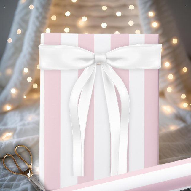 Klassisch und stilvoll, in Rosa und Weiß gestriche Geschenkpapier (Classic And Stylish Baby Pink and White Striped Wrapping Paper)