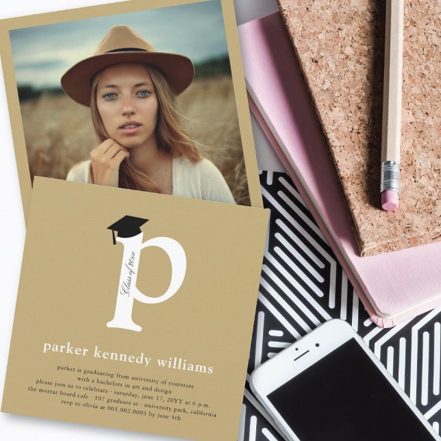 Klassische Alphabet-P-Foto-Graduationspartei für M Einladung (Von Creator hochgeladen)
