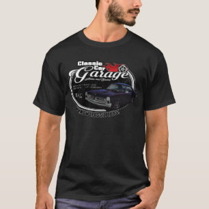 Klassische Auto-Garage mit Pontiac T-Shirt