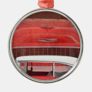 Klassische Autos Chevy Bel Air Dodge Rot Weiß Vint Silbernes Ornament