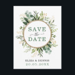 Klassische botanische Vegetation Save the Date Gol Ankündigungspostkarte<br><div class="desc">Beeindrucken Sie Ihre Gäste mit dieser klassischen Save the Date Karte. Das moderne und frische Design besticht durch eine elegante Aquarell-Vegetation, die durch eine stilvolle Schrift ergänzt wird. Verwenden Sie die Textfelder, um die Karte mit Ihren eigenen Texten und Details zu personalisieren. Die Hintergrundfarbe der Einladung ist Set zu Weiß,...</div>