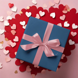 Klassische dunkelblaue Papierrolle Geschenkpapier
