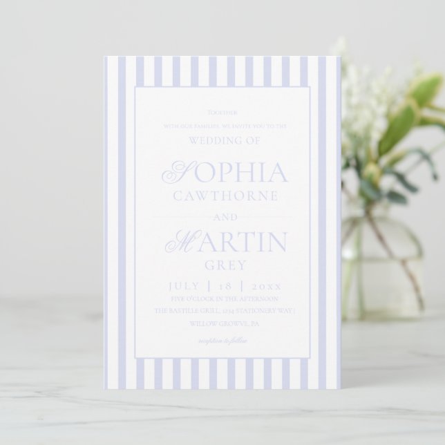 Klassische elegante blaue gestreifte Hochzeit  Einladung (Stehend Vorderseite)