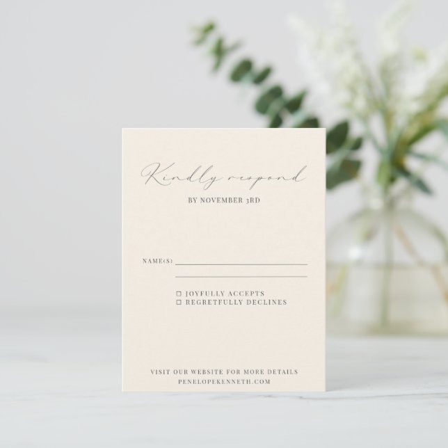 Klassische, elegante Schwarz-Weiß-Script-Hochzeit RSVP Karte (Stehend Vorderseite)