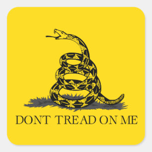 Klassische gelbe Gadsden-Flagge Don't Tread on Me Quadratischer Aufkleber
