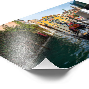 Klassische Gondelvertäuung in Venedig Fotodruck