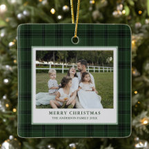 Klassische grüne Tartan-Karo-Familienfoto-Weihnach