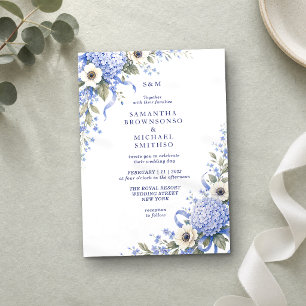 Klassische Hochzeit mit blauen Porzellanblumen Einladung