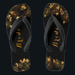 Klassische Hochzeitbride Luxus Black & Gold Foliag Flip Flops<br><div class="desc">Diese eleganten Hochzeitsflöße "Bride Luxury Black and gold foliage flip flops" besticht durch eine luxuriöse Schwarz- und Goldpalette mit einem atemberaubenden goldenen Blumenmuster und modernem typografischem Set vor schwarzem Hintergrund, das Eleganz und Eleganz ausstrahlt. Anzeigen der Auflistung auf dieser Seite, um passende Elemente zu finden. Staffel es mit deinen Informationen...</div>